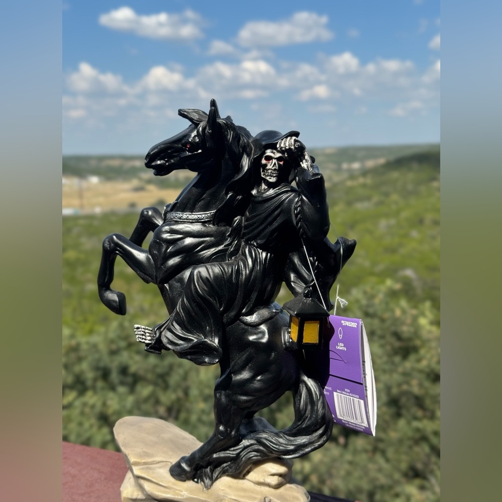 Haunted Living Lighted Reaper on Horse Statue Decor